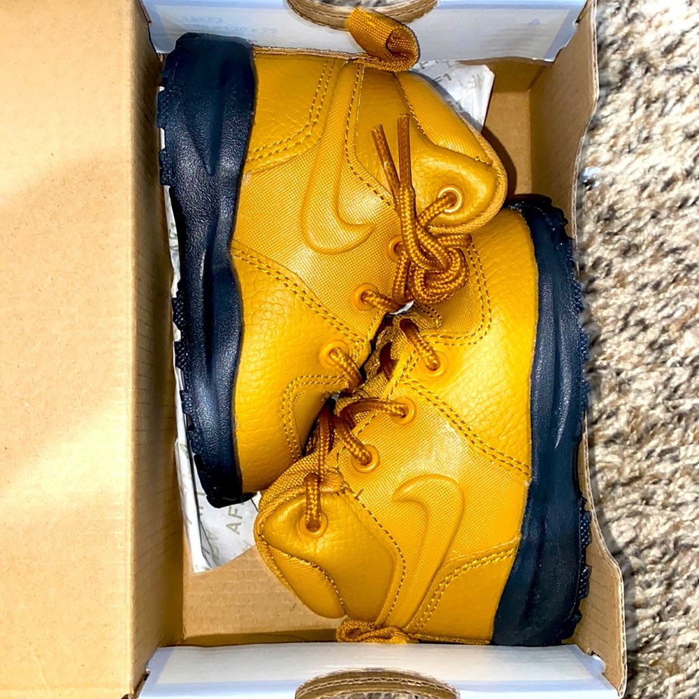 Nike Manoa Baby Toddler Boots